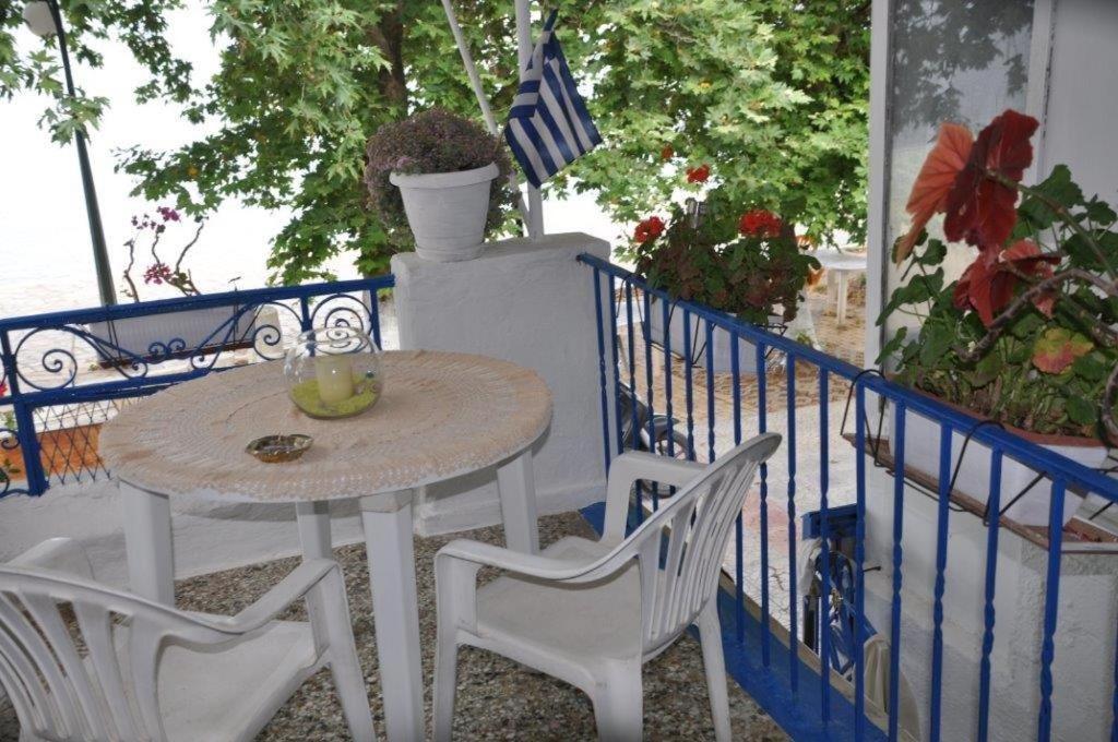 Casa Lela 1...Όπως Μια Φορά...Like Once Apartman Míli Kültér fotó